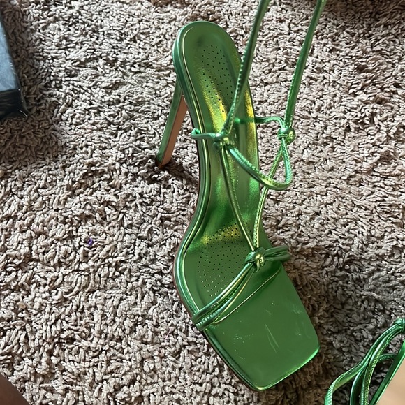 Green Heels - Picture 6 of 6
